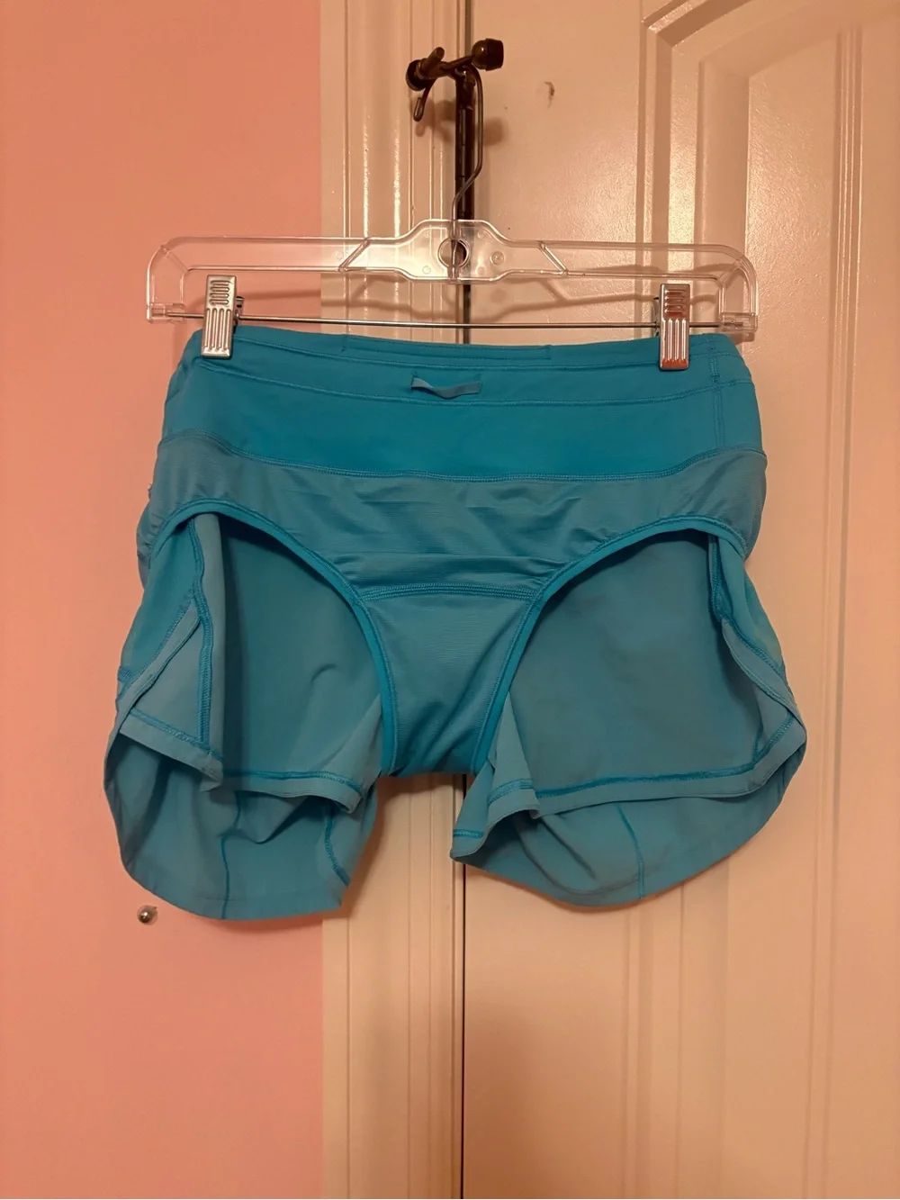 Aqua Lululemon Speed Up Shorts 4”